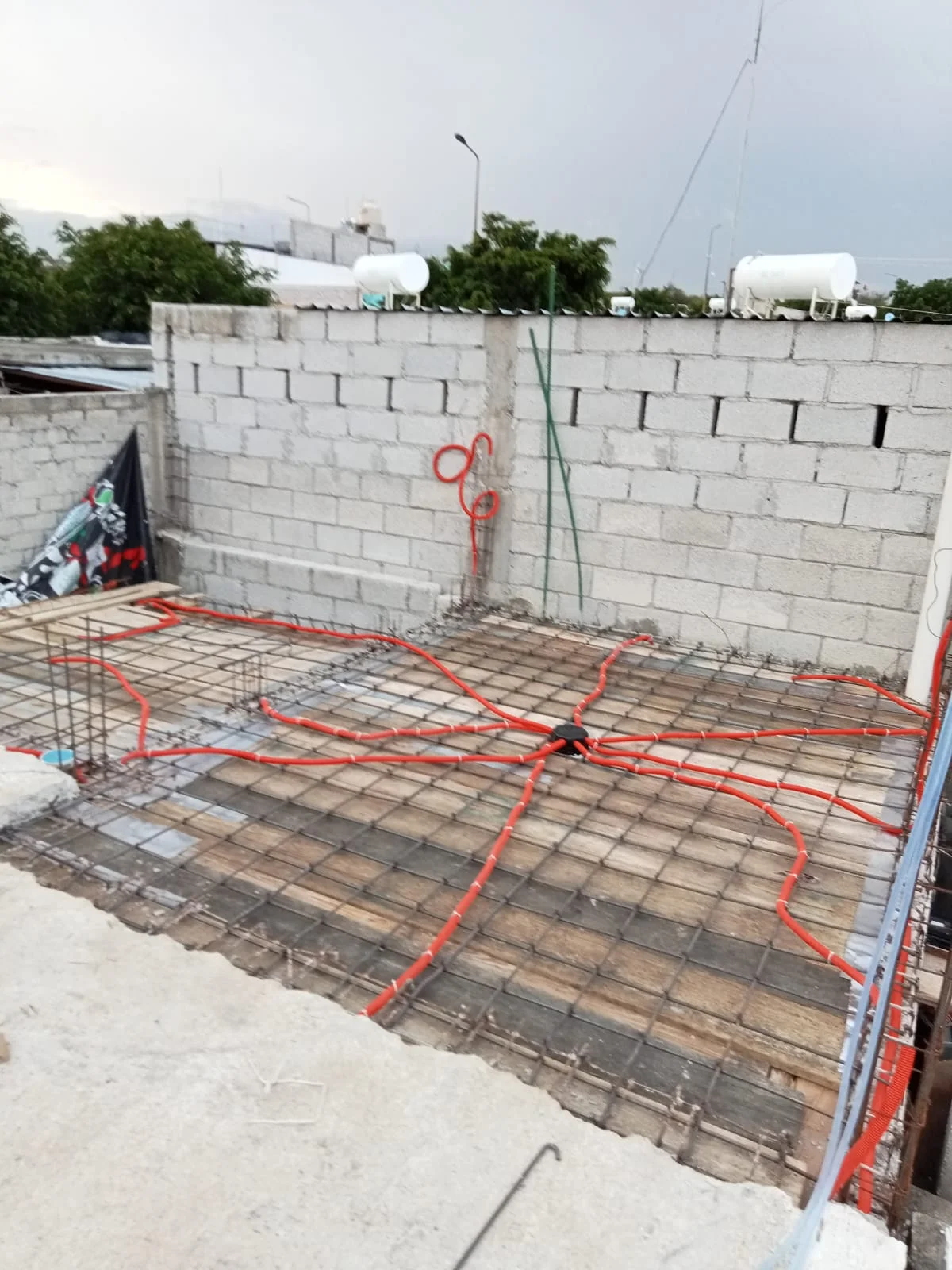 albanil-trabajo-techado